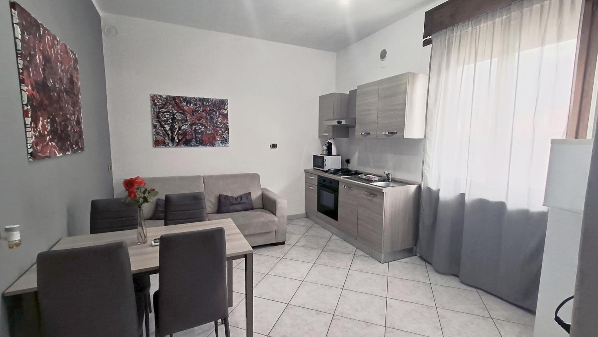 Affittacamere Valchiavenna - Foresteria Lombarda Con Parcheggio Privato Sul Posto! Apprezzata Gestione Familiare Dal 2012, Qualita-Prezzo Top! "Guest-House With Private Parking On Site! Appreciated Family Management Since 2012, Quality-Price Top!" Chiavenna Exterior foto