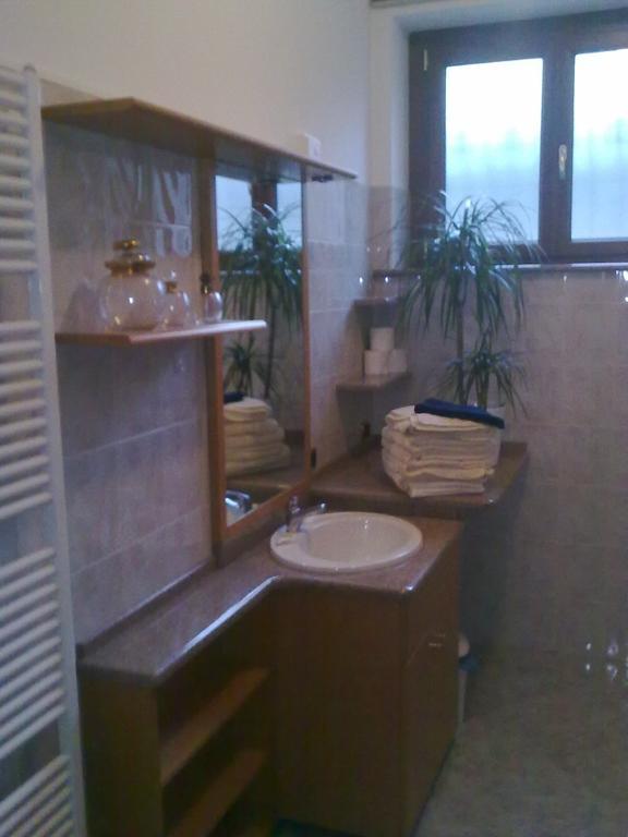 Affittacamere Valchiavenna - Foresteria Lombarda Con Parcheggio Privato Sul Posto! Apprezzata Gestione Familiare Dal 2012, Qualita-Prezzo Top! "Guest-House With Private Parking On Site! Appreciated Family Management Since 2012, Quality-Price Top!" Chiavenna Quarto foto
