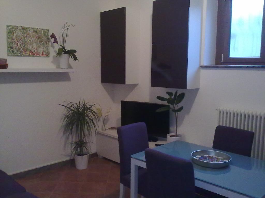 Affittacamere Valchiavenna - Foresteria Lombarda Con Parcheggio Privato Sul Posto! Apprezzata Gestione Familiare Dal 2012, Qualita-Prezzo Top! "Guest-House With Private Parking On Site! Appreciated Family Management Since 2012, Quality-Price Top!" Chiavenna Quarto foto