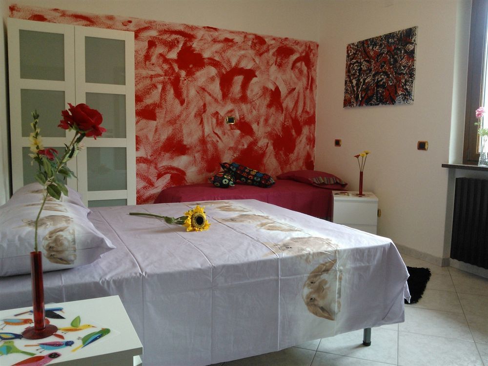 Affittacamere Valchiavenna - Foresteria Lombarda Con Parcheggio Privato Sul Posto! Apprezzata Gestione Familiare Dal 2012, Qualita-Prezzo Top! "Guest-House With Private Parking On Site! Appreciated Family Management Since 2012, Quality-Price Top!" Chiavenna Exterior foto