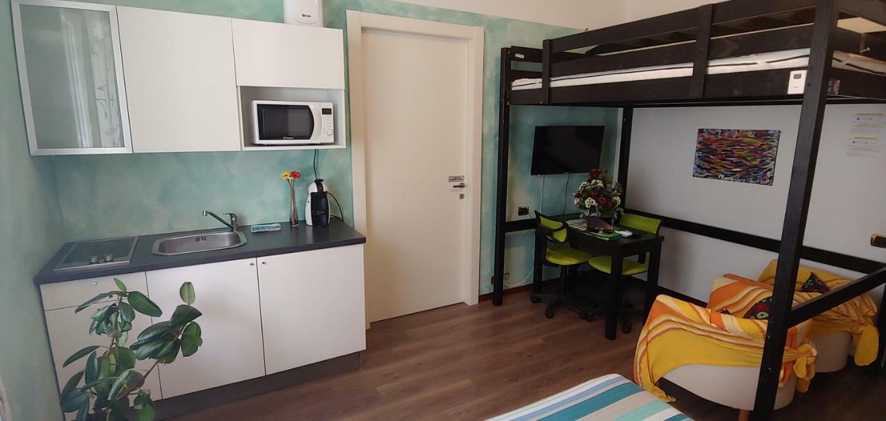 Affittacamere Valchiavenna - Foresteria Lombarda Con Parcheggio Privato Sul Posto! Apprezzata Gestione Familiare Dal 2012, Qualita-Prezzo Top! "Guest-House With Private Parking On Site! Appreciated Family Management Since 2012, Quality-Price Top!" Chiavenna Exterior foto