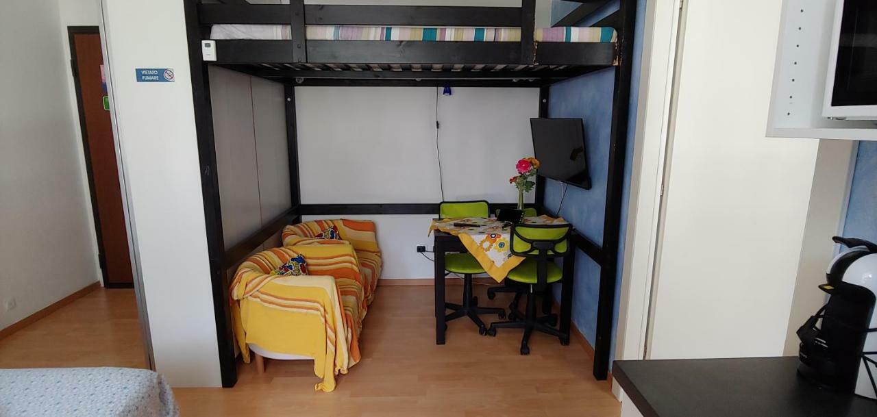 Affittacamere Valchiavenna - Foresteria Lombarda Con Parcheggio Privato Sul Posto! Apprezzata Gestione Familiare Dal 2012, Qualita-Prezzo Top! "Guest-House With Private Parking On Site! Appreciated Family Management Since 2012, Quality-Price Top!" Chiavenna Exterior foto