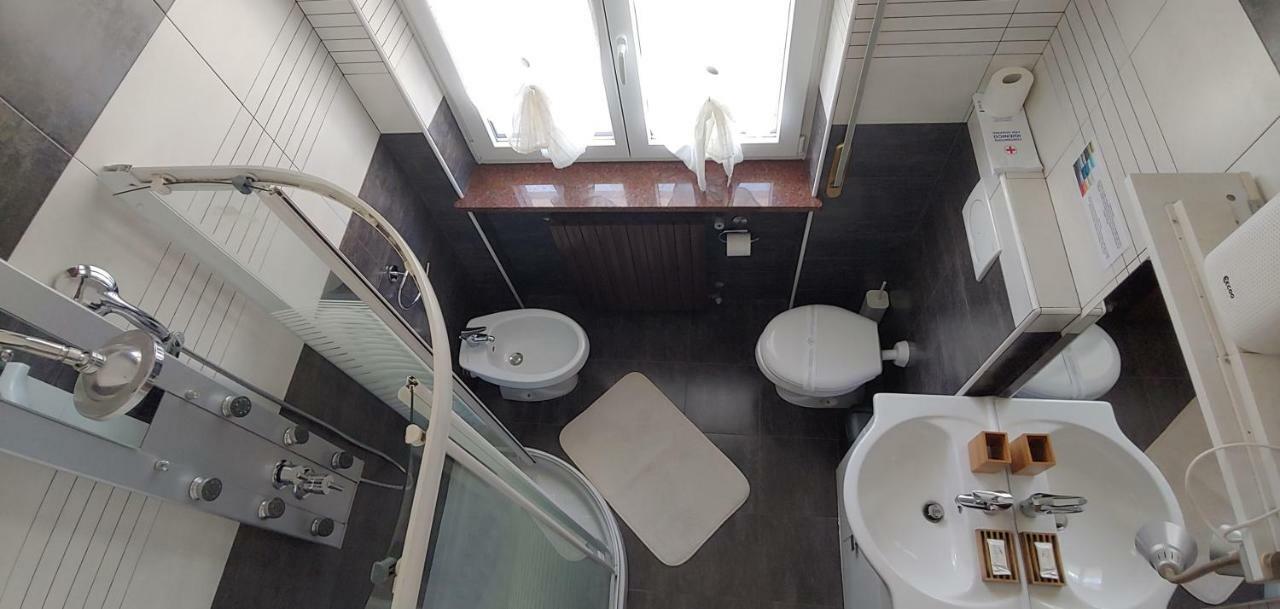 Affittacamere Valchiavenna - Foresteria Lombarda Con Parcheggio Privato Sul Posto! Apprezzata Gestione Familiare Dal 2012, Qualita-Prezzo Top! "Guest-House With Private Parking On Site! Appreciated Family Management Since 2012, Quality-Price Top!" Chiavenna Exterior foto